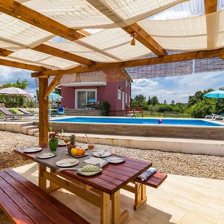 Holiday Home In Tinjan - Istrien 44359 Exterior photo